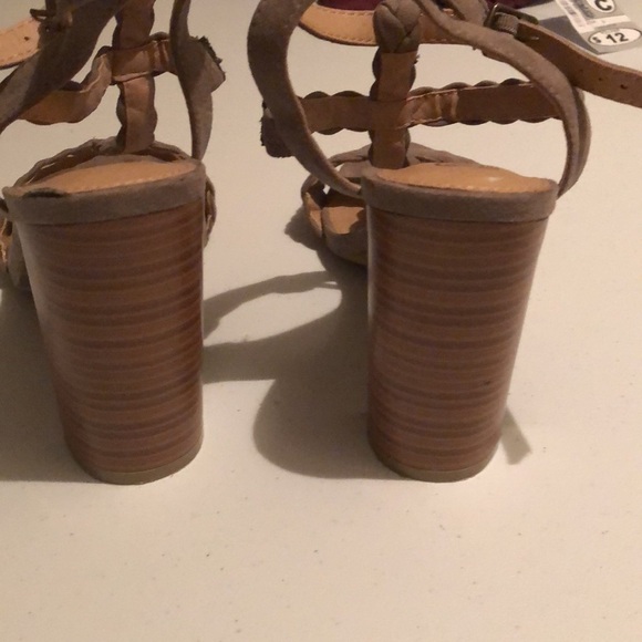Brash tan suede strappy heels. sz 9 1/2 - Picture 6 of 6